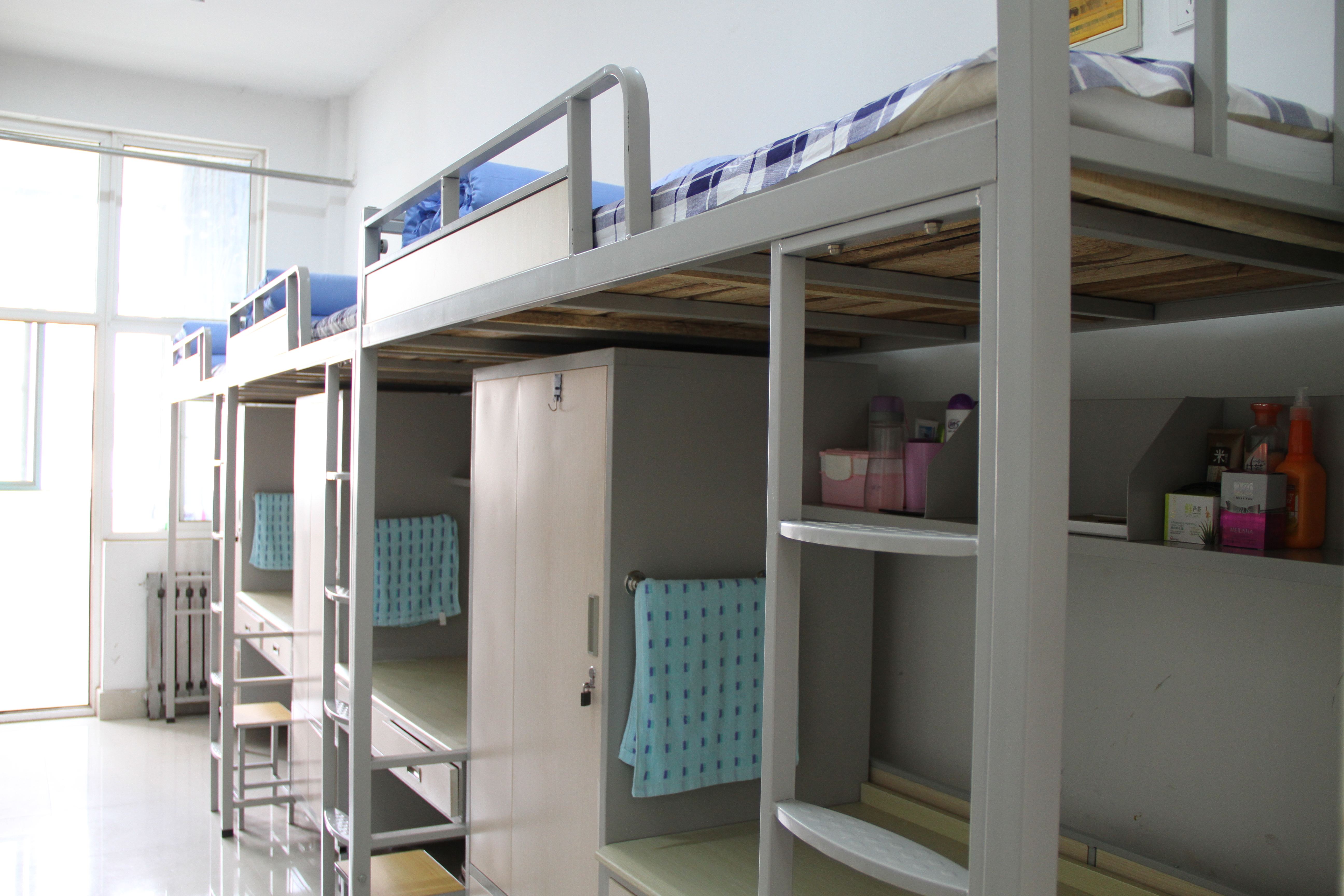 工厂宿舍铁床安装案例