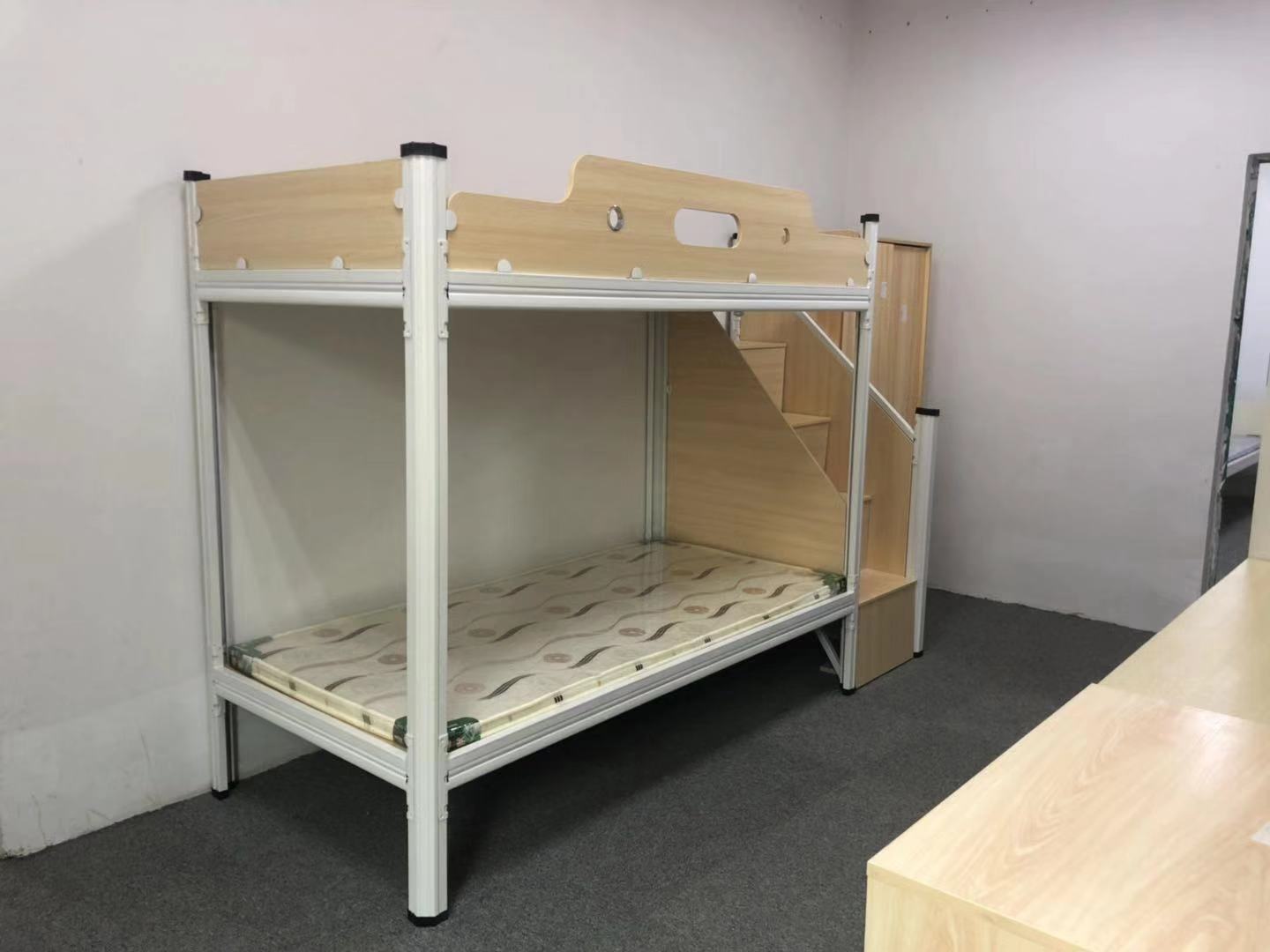 工厂员工上下铺铁床案例