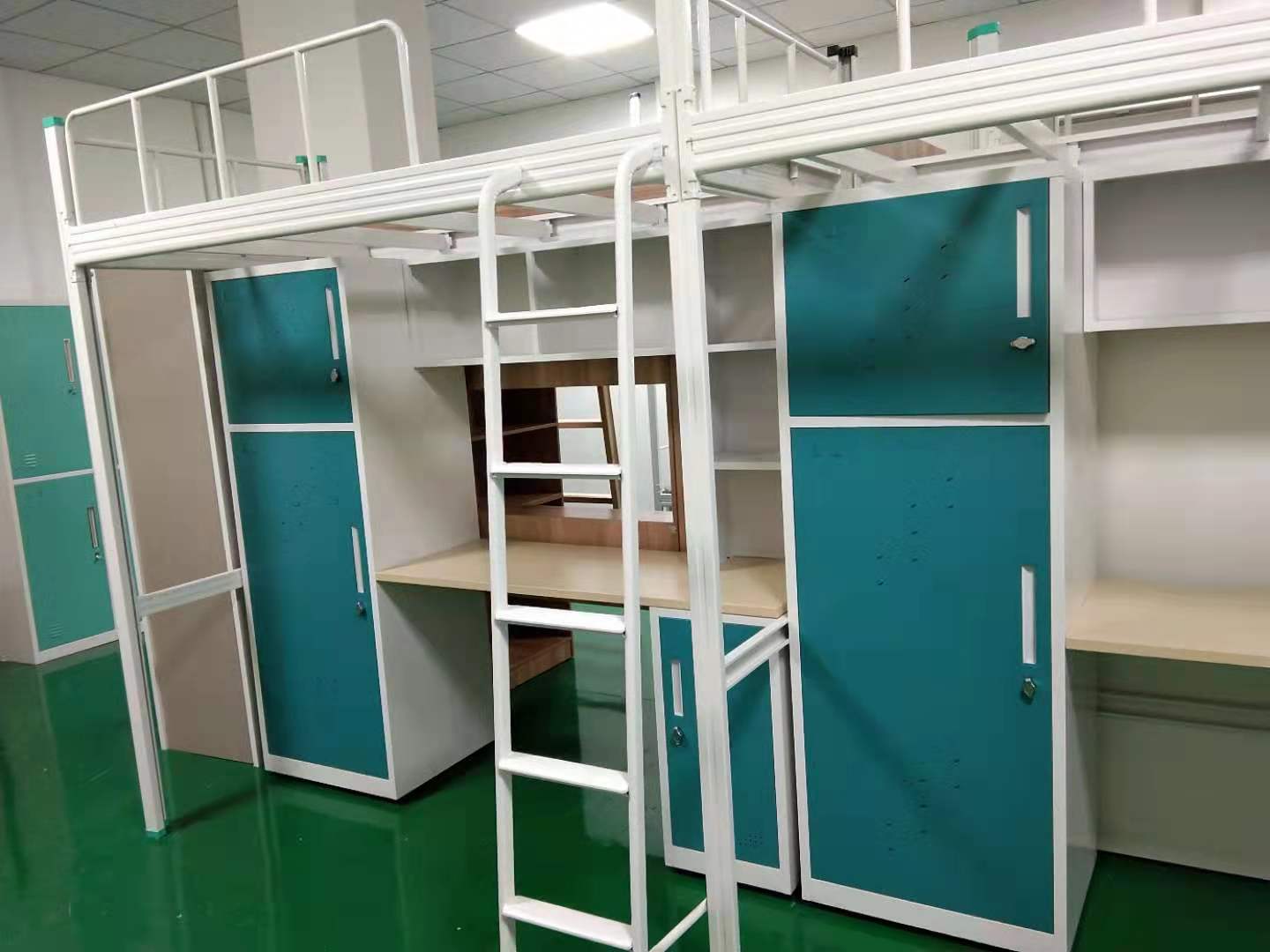 双层铁床能做成上下铺单人床