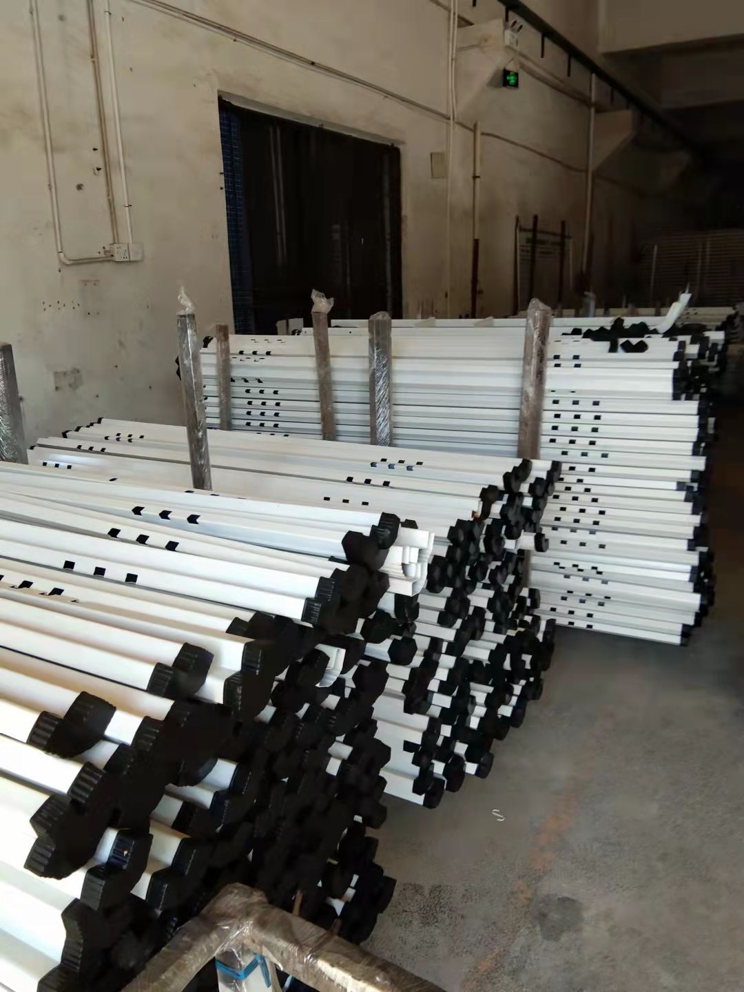 单人双层铁床有什么特点