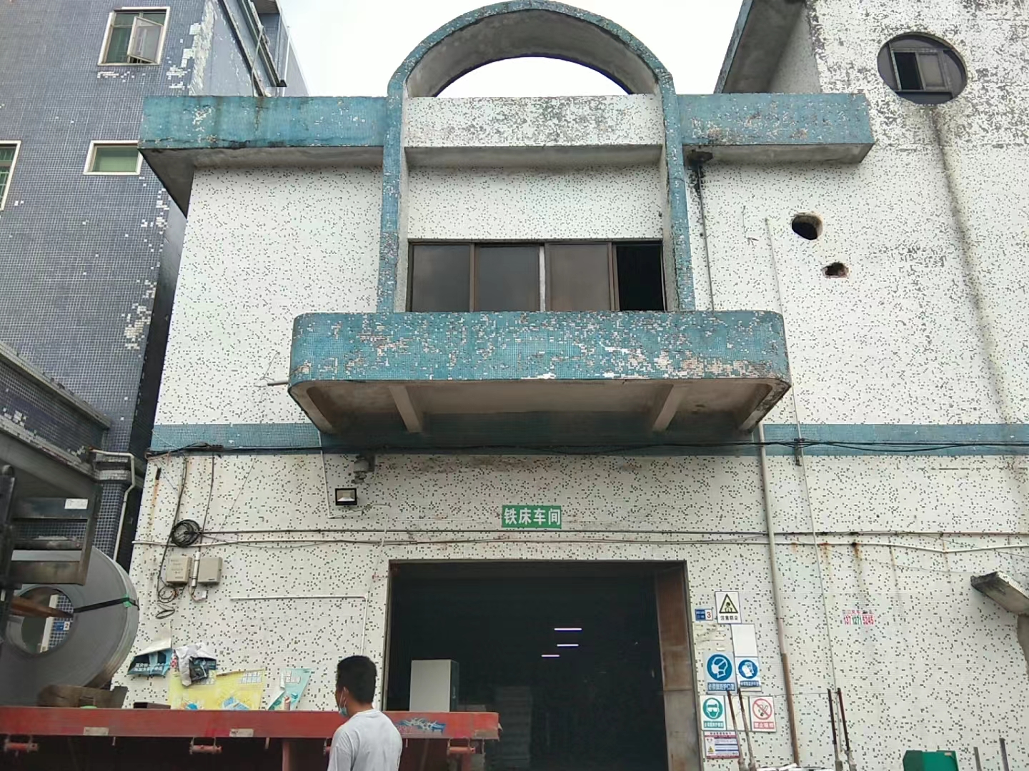 上下铺铁床厂家哪里找才靠谱？