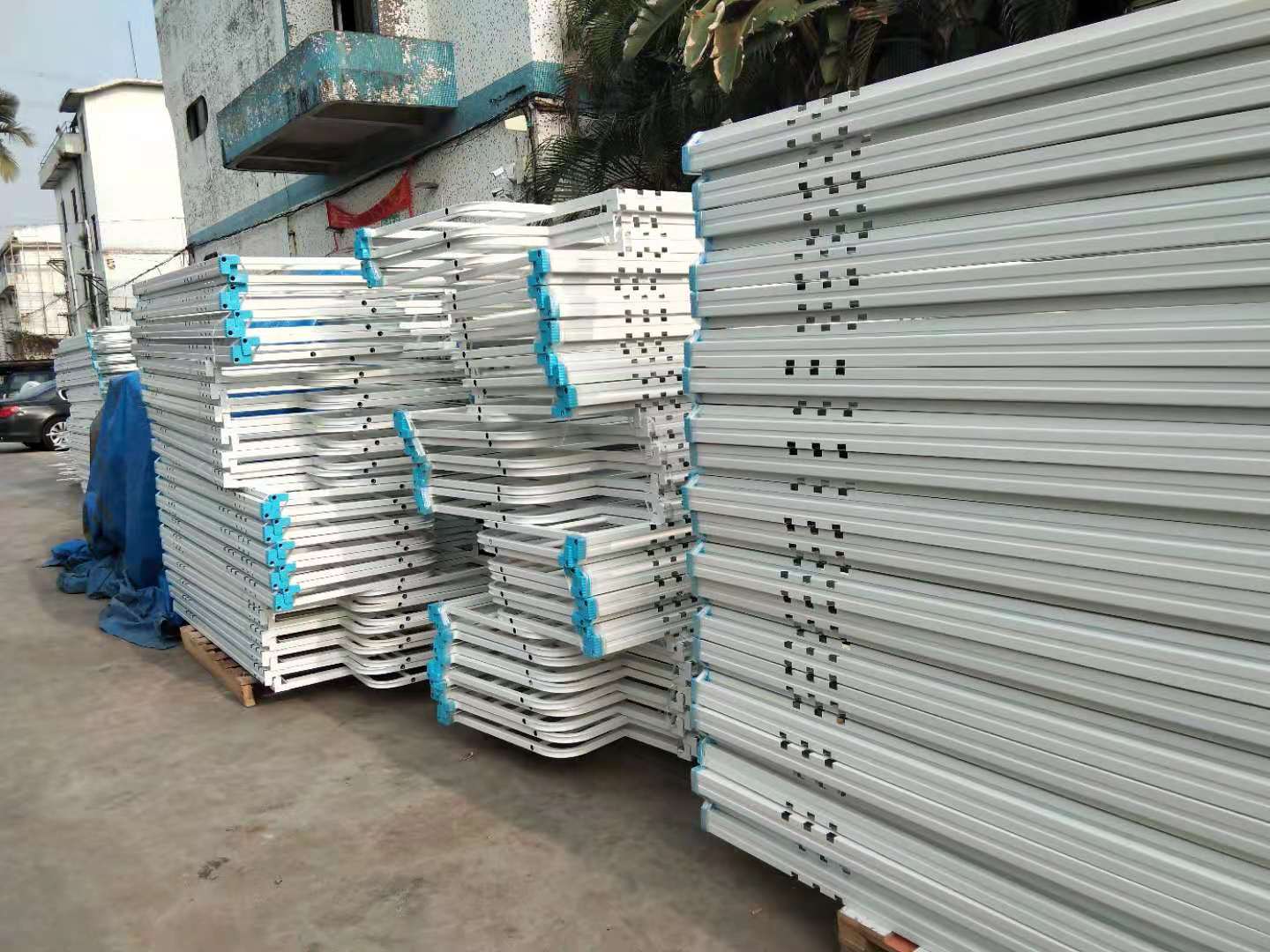 大学生公寓床厂家批发靠谱吗？