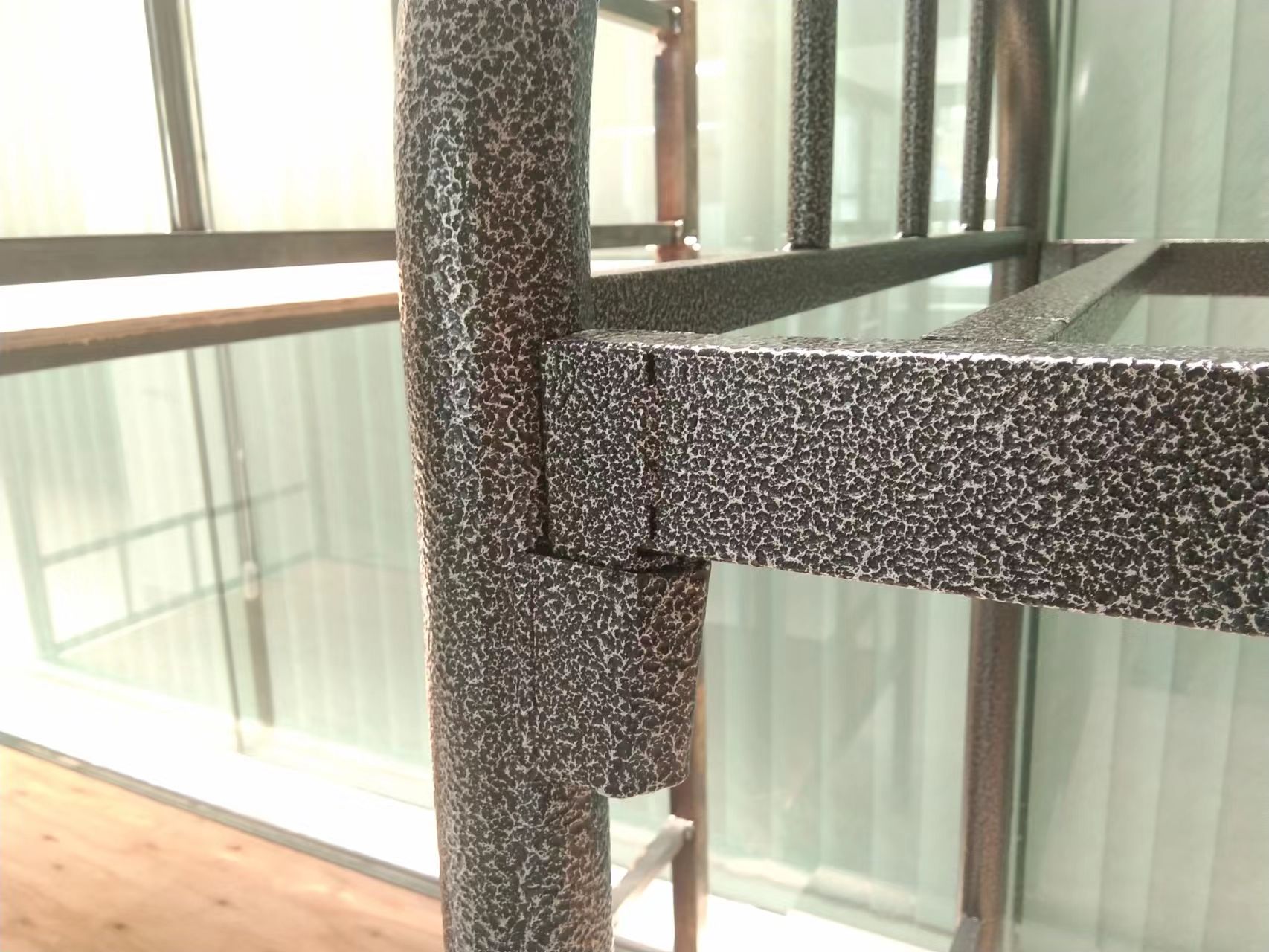 上下铺铁床哪一种连接方式好？